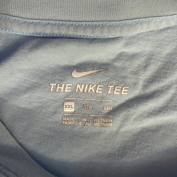 💜2 For $25💜 Nike Embroidered Logo Tee - Picture 4 of 6
